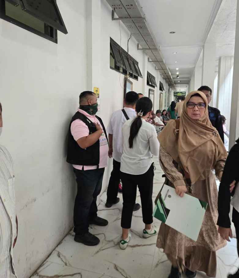 Suasana di luar ruang sidang PN Medan.