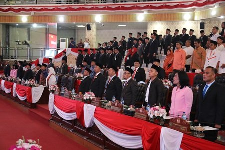 Para anggota DPRD Kota Medan yang hadir pada rapat paripurna.