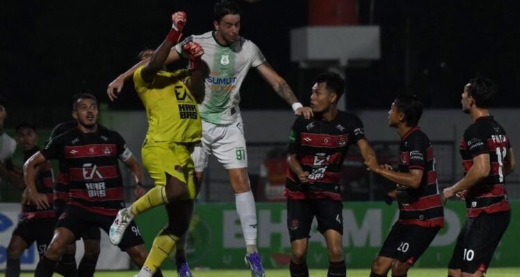 PSMS Medan harus mengakui keunggulan Persekat dengan skor 2-0 meski penuh kontroversial. (PSMS Medan Dok)