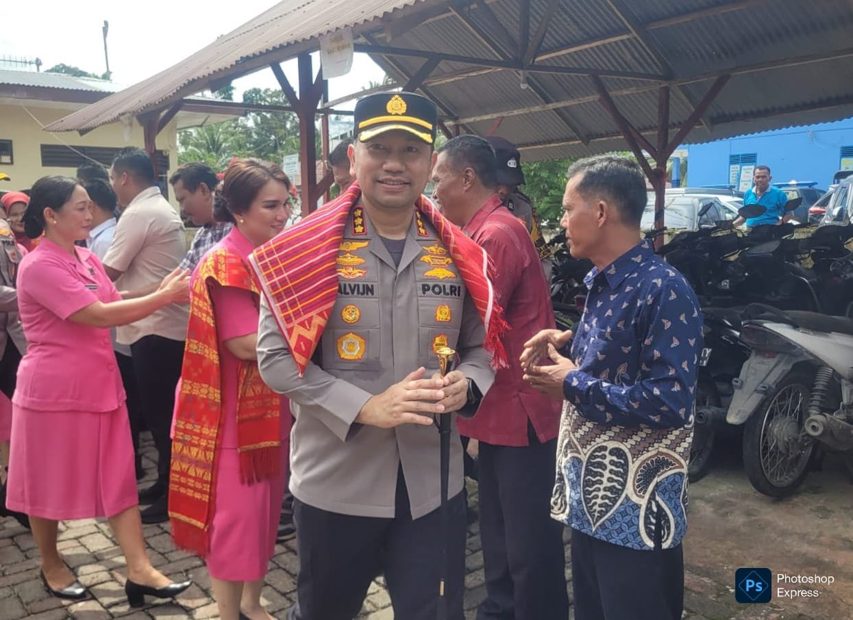 Kapolrestabes Medan Kombes Pol Dr Calvijn Simanjuntak hadir di Polsek Kutalimbaru. (Restabes Medan Dok)