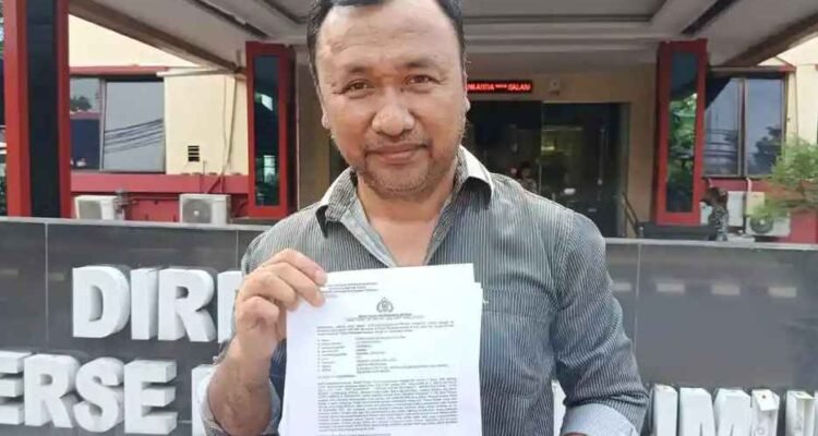 David Gordon Sigalingging saat mendatangi gedung Direktorat Reserse Kriminal Umum Polda Sumut, Jumat (6/3/2026).