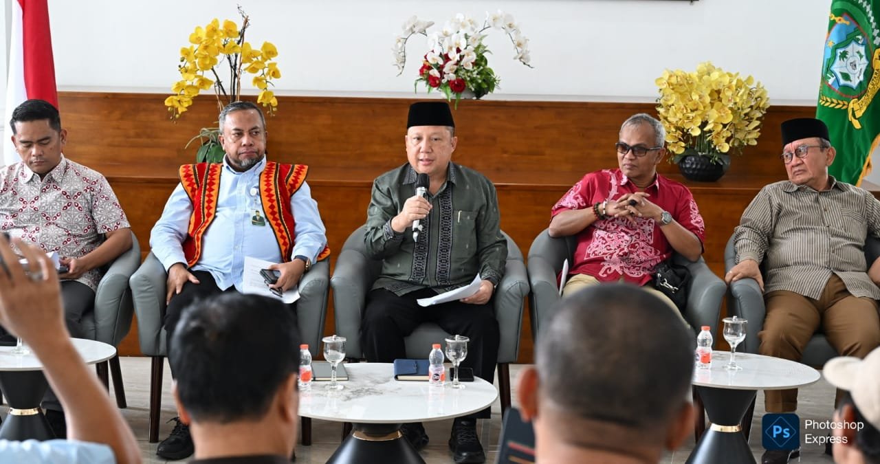 Temu pers bersama Tim Panitia Seleksi Calon Anggota Komisi Informasi Provinsi Sumatera Utara. (Kominfo Sumut Dok)