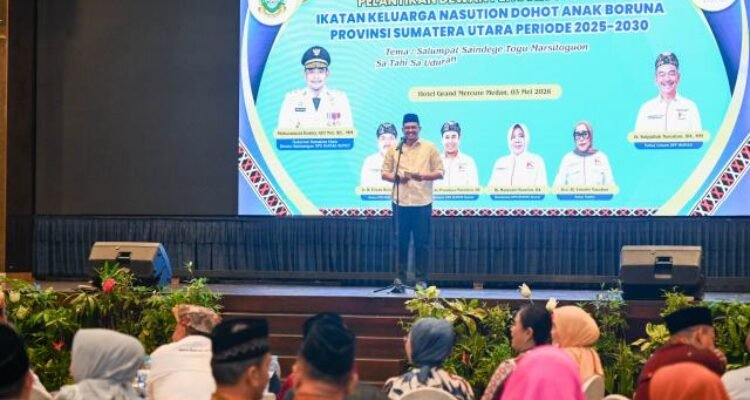 Gubernur Sumut, Bobby Nasution menghadiri Pelantikan Dewan Pengurus Daerah Ikatan Keluarga Nasution (DPD IKANAS) Provinsi Sumut Periode 2025-2030 di Ballroom Hotel Grand Mercure, Jalan Sutomo, Medan, Minggu (3/5/2026). Foto/Diskominfo Sumut