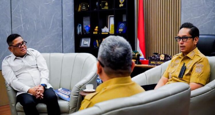 Wali Kota Medan, Rico Tri Putra Bayu Waas, menerima kunjungan audiensi Kepala Kantor Wilayah (Kakanwil) Direktorat Jenderal Imigrasi Sumatera Utara