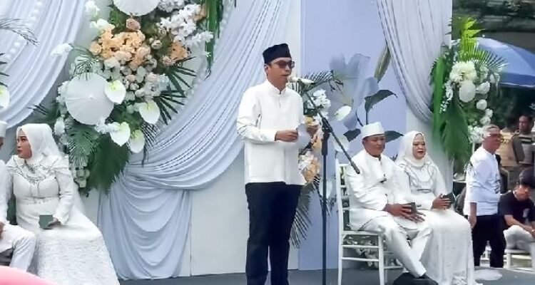 Wali Kota Medan, Rico Tri Putra Bayu Waas, hadir langsung untuk memberikan dukungan penuh sekaligus menyaksikan prosesi pernikahan Melisa Putri dan pasangannya.