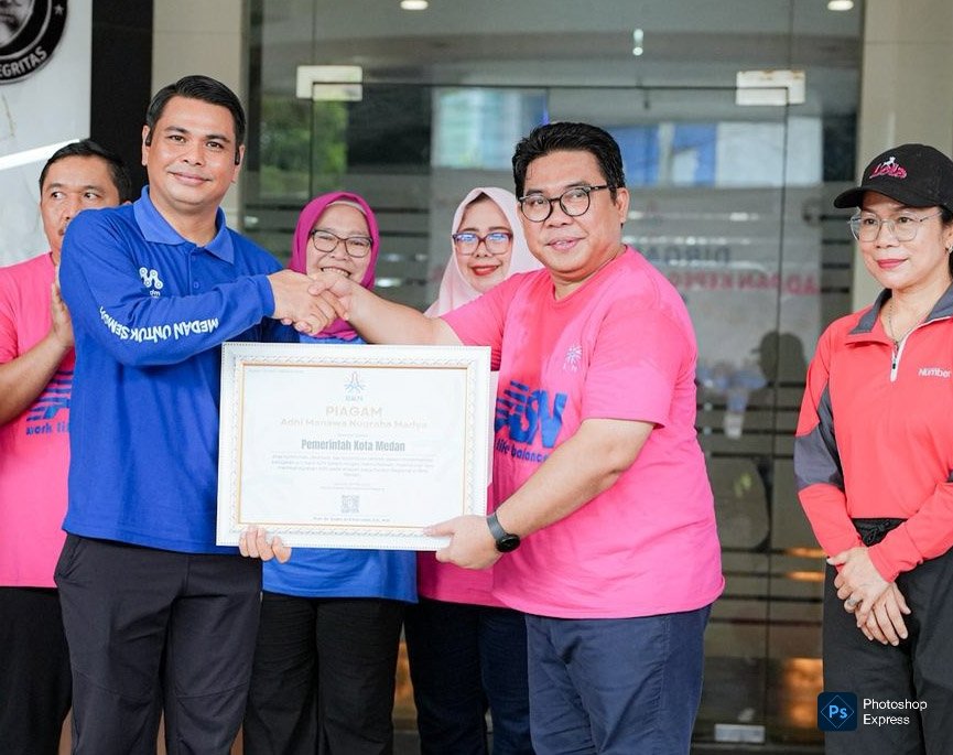 IMG-20260606-WA0035(1) Pemko Medan menyabet penghargaan bergengsi Adhi Manawa Nugraha Madya dari Badan Kepegawaian Negara (BKN) Republik Indonesia. (Kominfo Medan Dok)