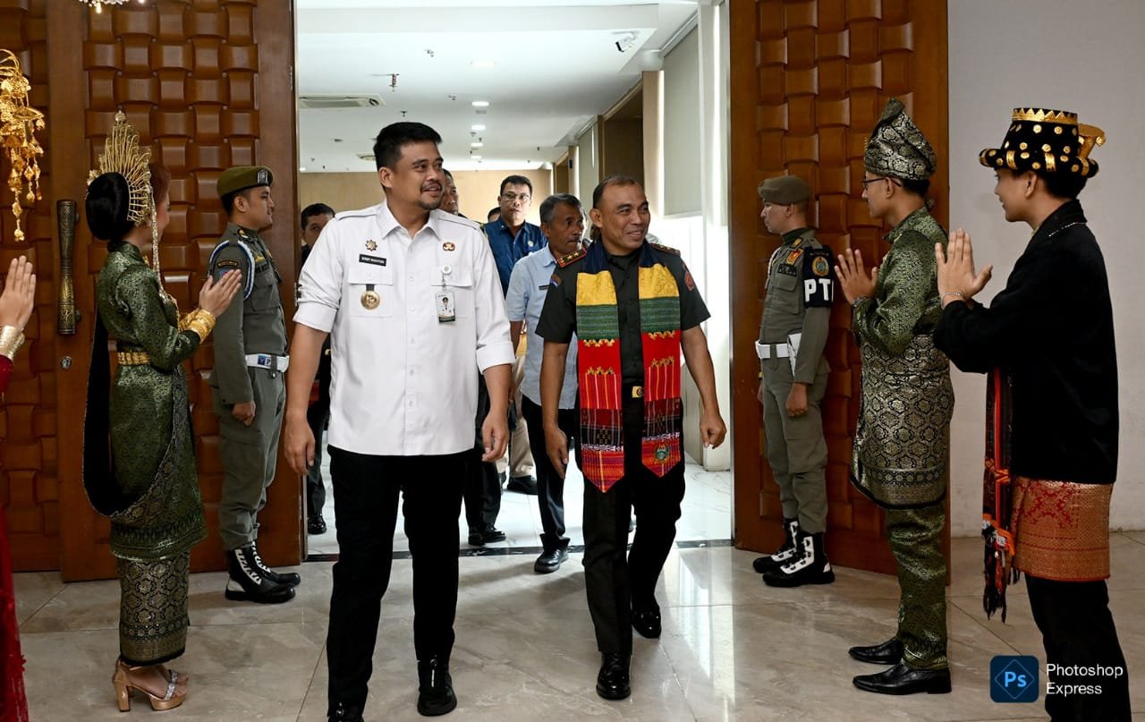 Bobby Nasution hadir di kegiatan Kuliah Kerja Dalam Negeri (KKDN) Pasis Dikreg LV Sesko TNI. (Kominfo Sumut Dok)