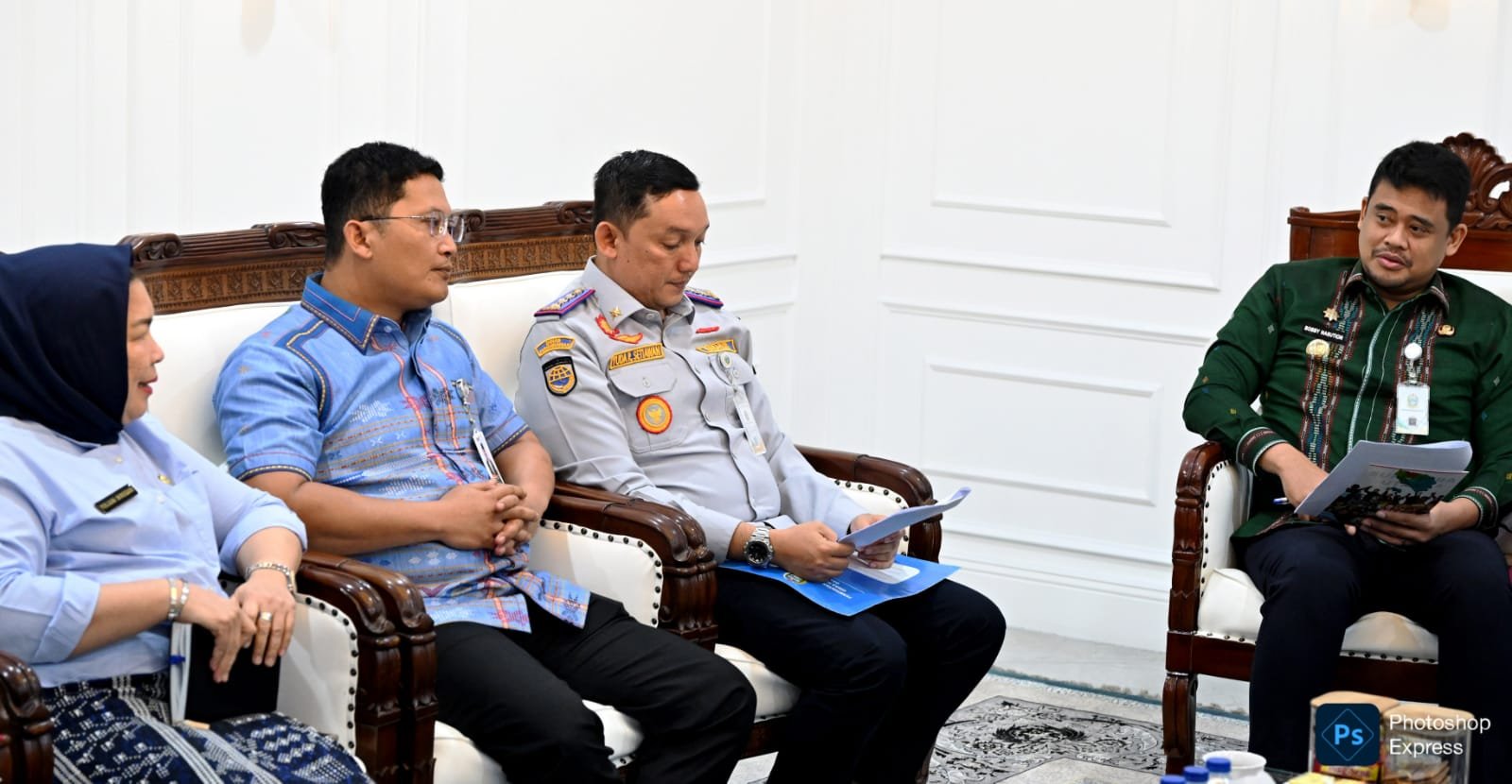 Muhammad Bobby Afif Nasution menerima Audiensi Pengurus Solidaritas Ojol Bersatu (Sobat) di ruang kerja Gubernur. (Kominfo Sumut Dok)