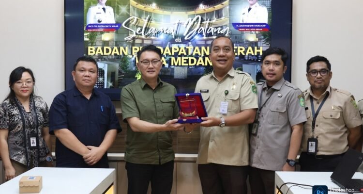 Bapenda Medan terima kunjungan kerja Bapenda Manado. (Ist)