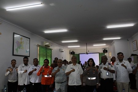 Sekretaris Daerah Kota (Sekdako) Tebingtinggi, Erwin Suheri Damanik, saat memimpin Rapat Evaluasi dan Pemantapan Petugas Perlintasan Kereta Api di Kota Tebingtinggi, Rabu (3/6/2026) bertempat di Aula Dinas Perhubungan Kota Tebingtinggi.