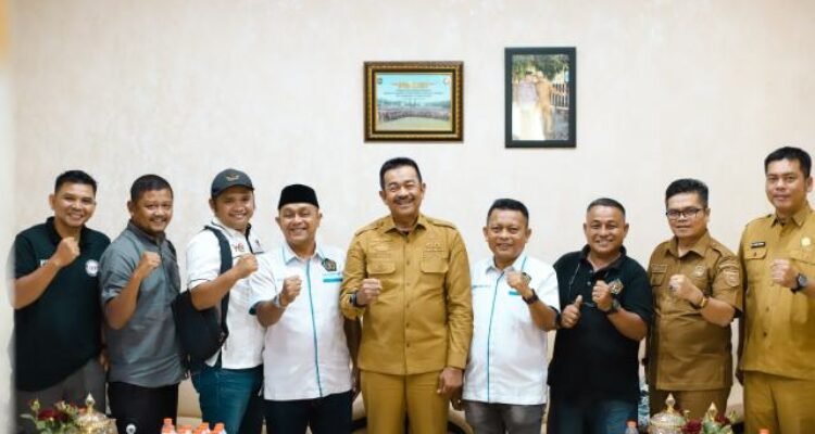 Bupati Madina Saipullah Nasution menerima Audensi PWI Madina.