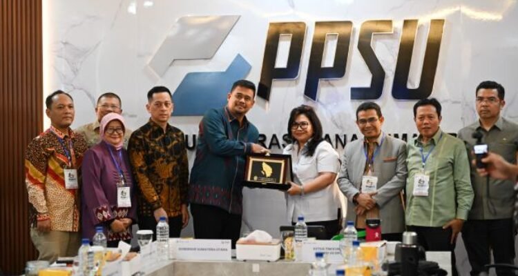 Gubernur Sumut Bobby Nasution saat menyambut kehadiran Tim Kunjungan kerja spesifik Komisi VII DPR RI, ke PRSU Medan, Kamis (9/7/2026).