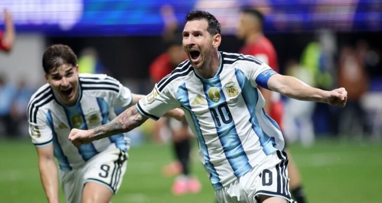 Messi selebrasi gol ke gawang Mesir. Tango sempat tertinggal 2-0 namun bangkit jadi 3-2. (Foto : Google)