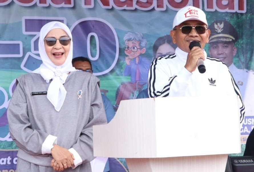 Bupati Simalungun Anton Achmad Saragih bersama Ketua TP PKK Simalungun Darmawati. Foto: arsip Dinas Kominfo Simalungun
