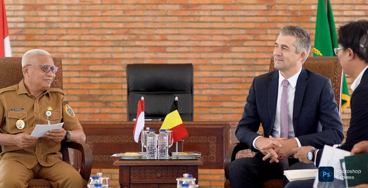 Wakil Gubernur Sumatera Utara Surya menerima kunjungan Duta Besar Kerajaan Belgia untuk Indonesia Mr. David Jordens. (Kominfo Sumut Dok)