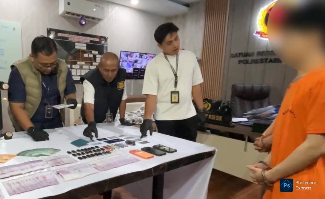 AKBP Rafli Nugroho paparkan ungkapan kasus vape jaringan internasional. Tersangka seorang WNA Malaysia dan teman prianya diamankan. (Restabes Medan Dok)