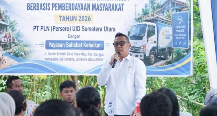 Manager Komunikasi dan TJSL, Darma Saputra saat menyampaikan sambutan saat peresmian Program bantuan