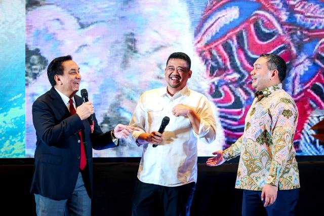 Gubernur Sumatera Utara (Sumut) Muhammad Bobby Afif Nasution menghadiri Rapat Kerja Nasional (Rakernas) Punguan Simbolon dohot Boruna Indonesia (PSBI) di Hotel Aryaduta, Jakarta, Selasa (7/7/2026). Foto/Diskominfo Sumut 