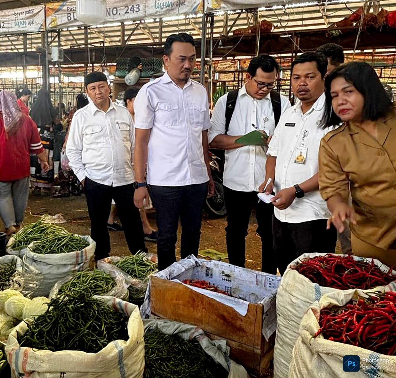 TPID Sumut menurunkan tim gabungan pantau langsung harga, ketersediaan stok, serta kelancaran distribusi Bapokting di pasar-pasar tradisional Kota Medan dan sejumlah kabupaten/kota lainnya. (Kominfo Sumut Dok)